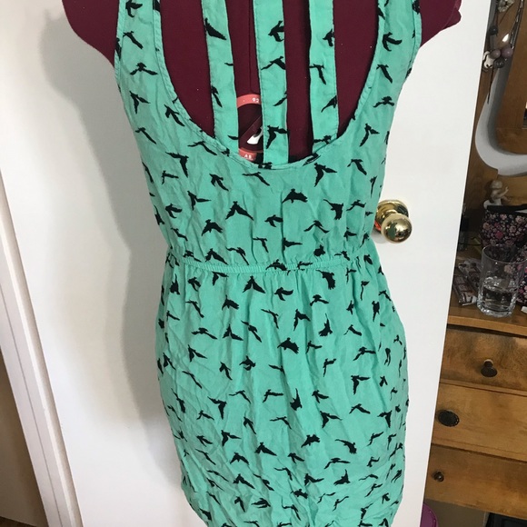 Ladies dress - Picture 2 of 2